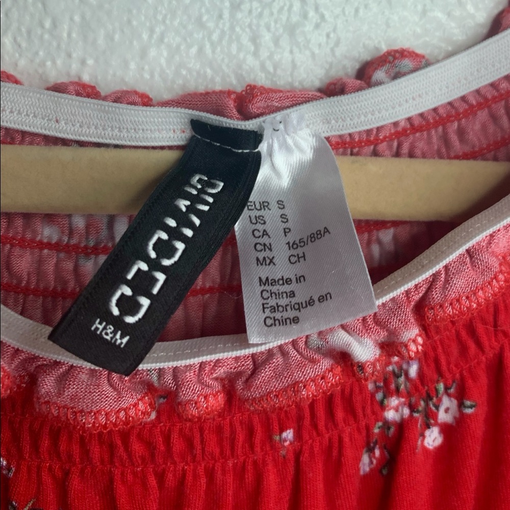 H&M, Red, Small - Picture 3 of 3